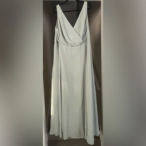 David’s Bridal Formal dress V-Neck Tank with long full skirt New w/tags, Size 22